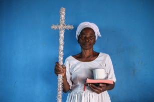 Regula Tschumi Photography album: African Traditional Churches - Regula_Tschumi-0097.jpg