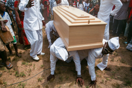 Regula Tschumi Photography album: <strong>The Ghana Coffin Dancers<span class="ql-cursor">﻿</span></strong> - Regula_Tschumi-9766.jpg