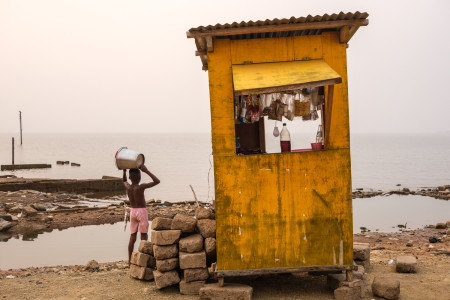 Regula Tschumi Photography album: Around the Lake Volta - Regula_Tschumi-0503.jpg