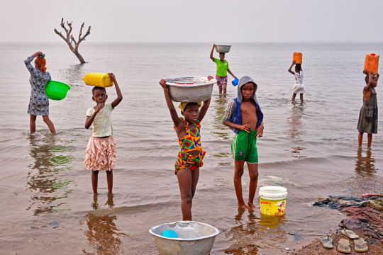 Regula Tschumi Photography album:Around the Lake Volta