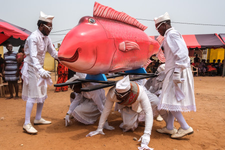 Regula Tschumi Photography album: <strong>The Ghana Coffin Dancers<span class="ql-cursor">﻿</span></strong> - Regula_Tschumi-8617.jpg