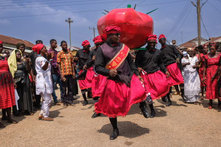 Regula Tschumi Photography album: <strong>The Ghana Coffin Dancers<span class="ql-cursor">﻿</span></strong> - Regula_Tschumi-7290.jpg